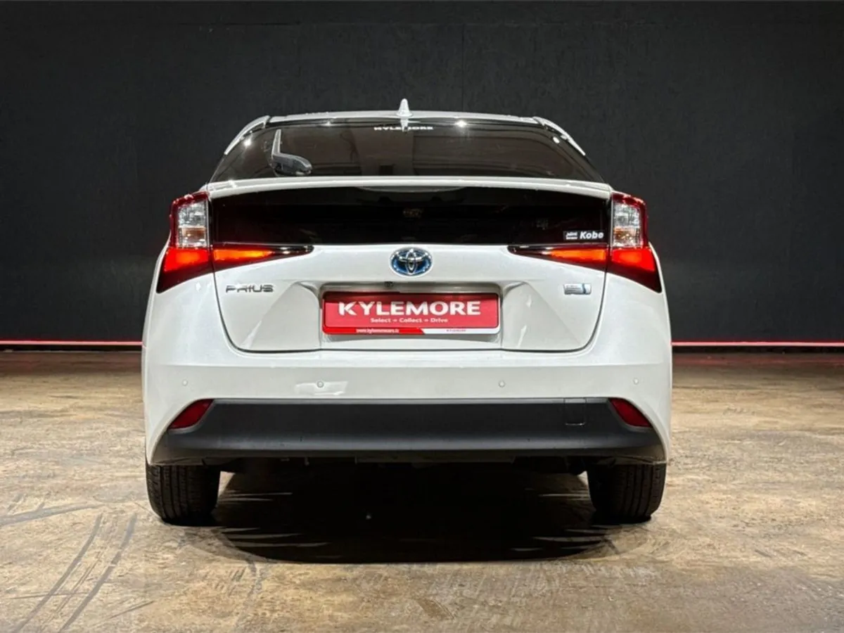 Toyota Prius Automatic 1.8 Hybrid - Safety Plus E - Image 4
