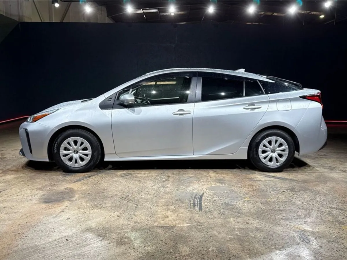 Toyota Prius 1.8 Hybrid Automatic - Cruise Contro - Image 4