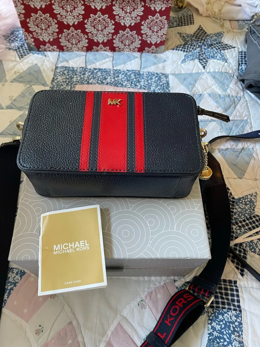 New Micheal kors small tape camera handbag - Image 1