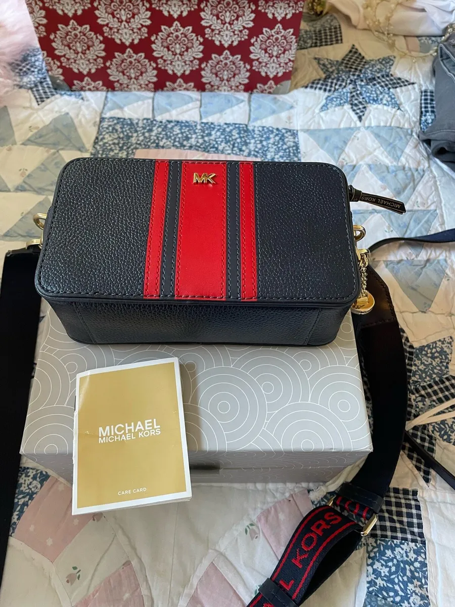 New Micheal kors small tape camera handbag - Image 2