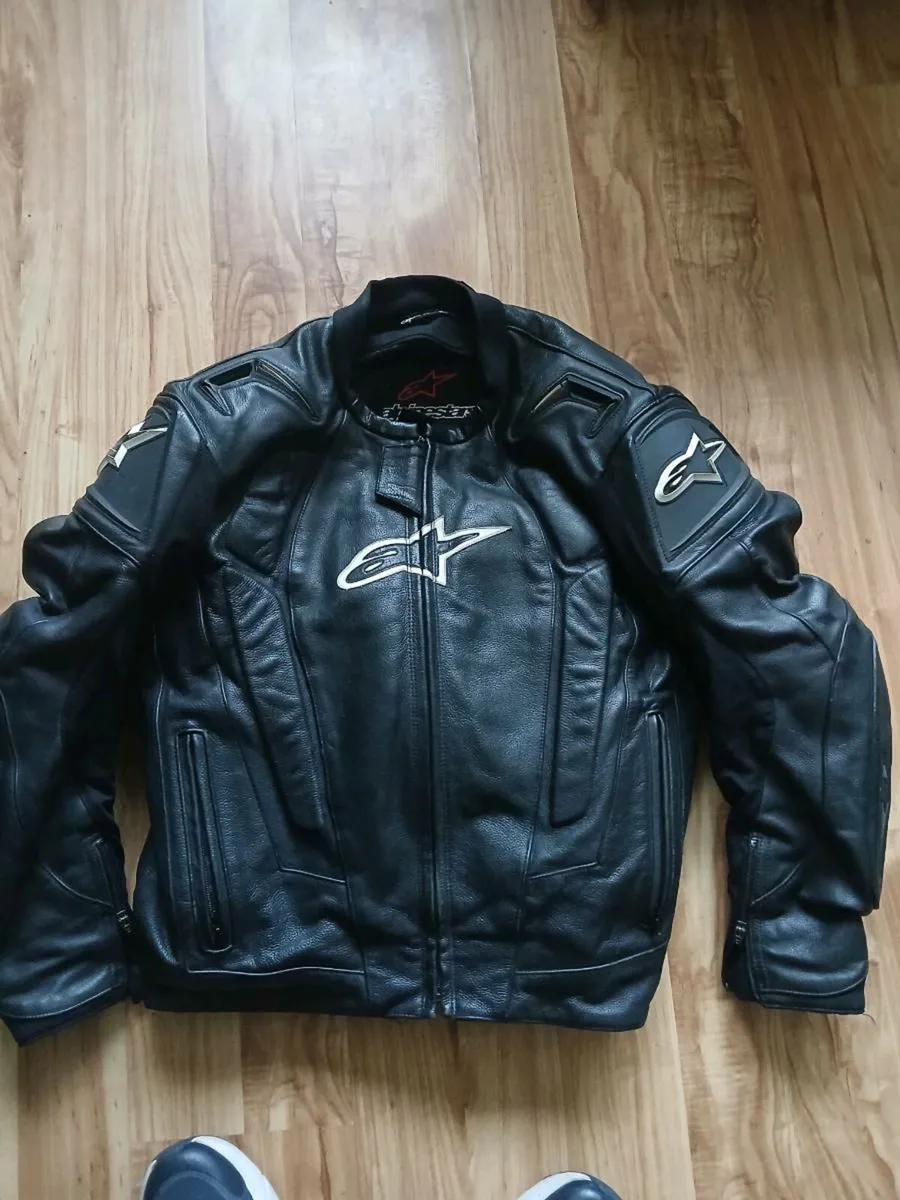 Alpinestars leather jacket. - Image 1