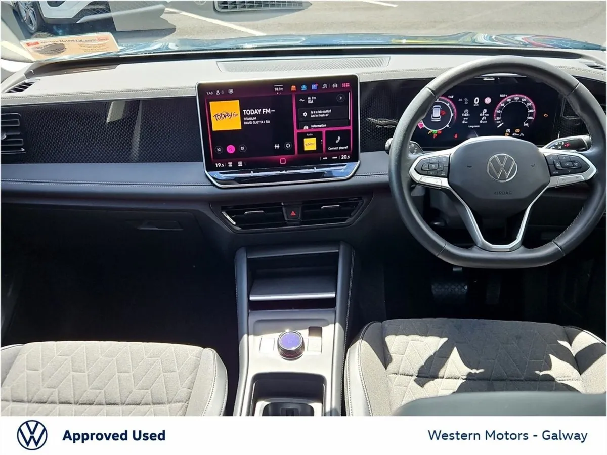 Volkswagen Tiguan 2.0 TDI 150HP- Stunning Colour/ - Image 2