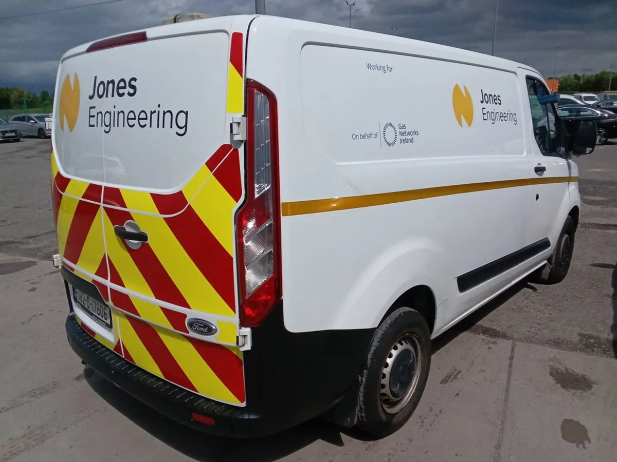 Ford Transit Custom 280 SWB 2.0 105 - Image 4