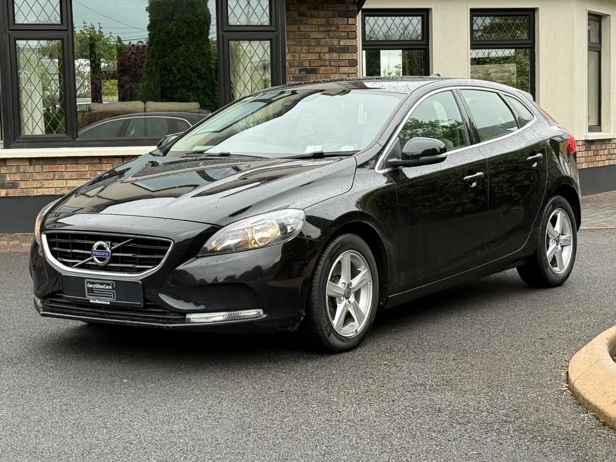 Low kms 161 Volvo V40! - Image 3
