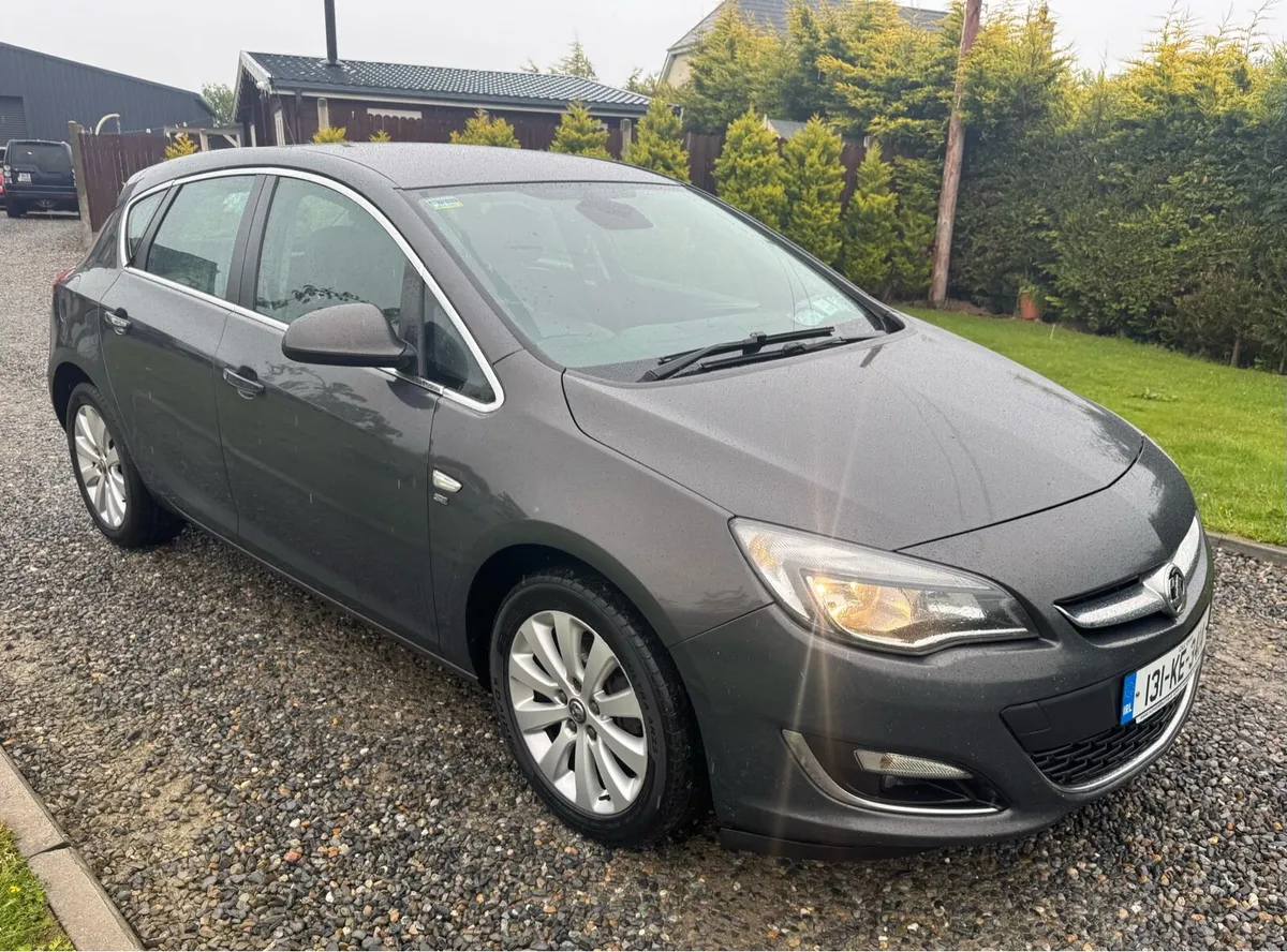 Opel Astra - Image 1