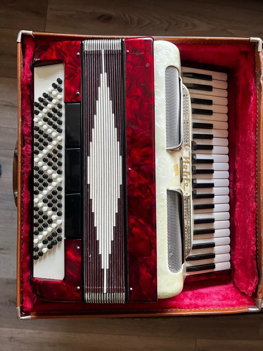 Noble 120 Bass Piano Accordion - Image 1