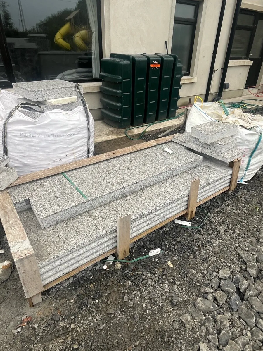 Granite Bullnose Steps & risers - Image 1