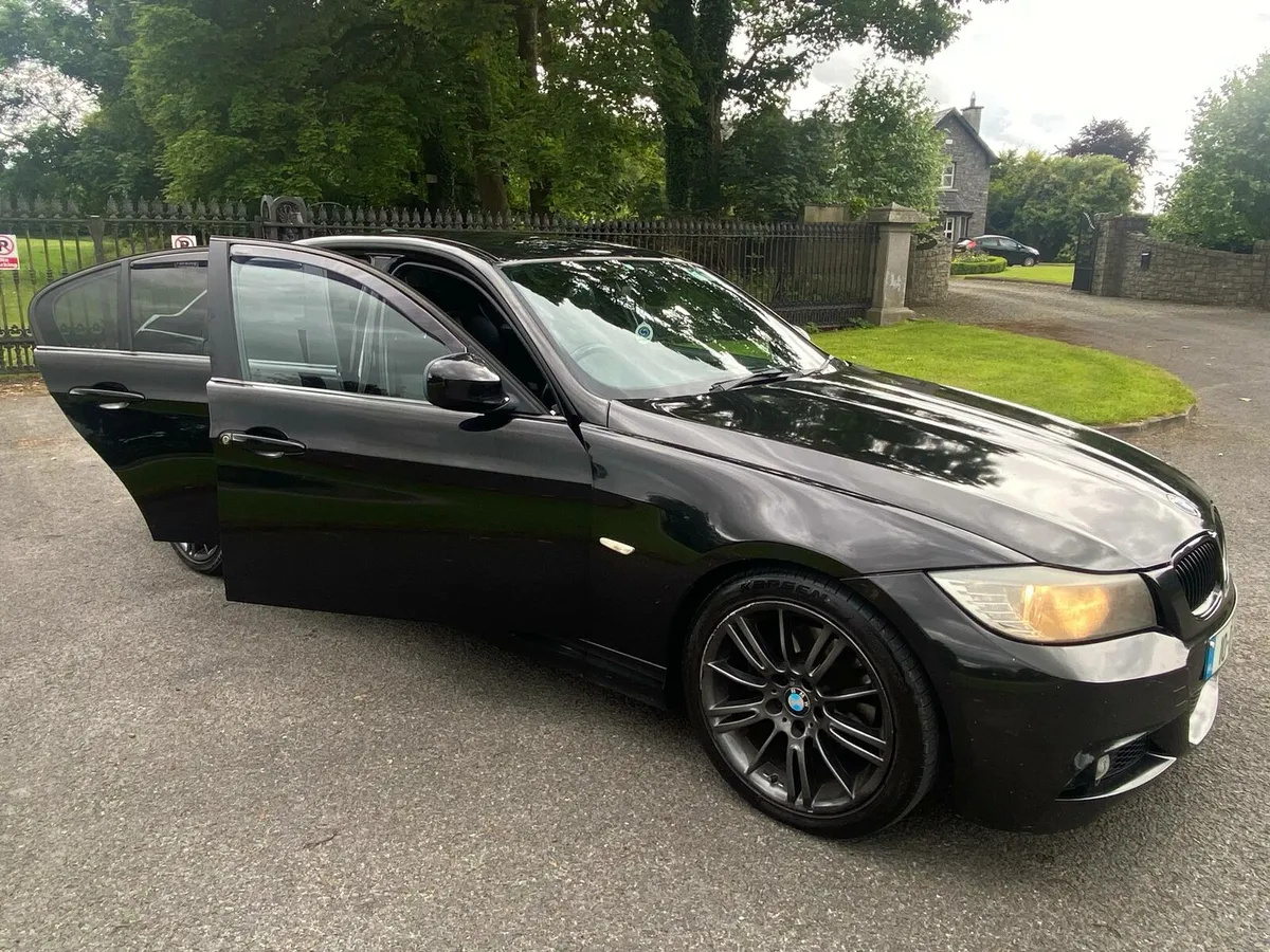BMW 320 D - Image 1