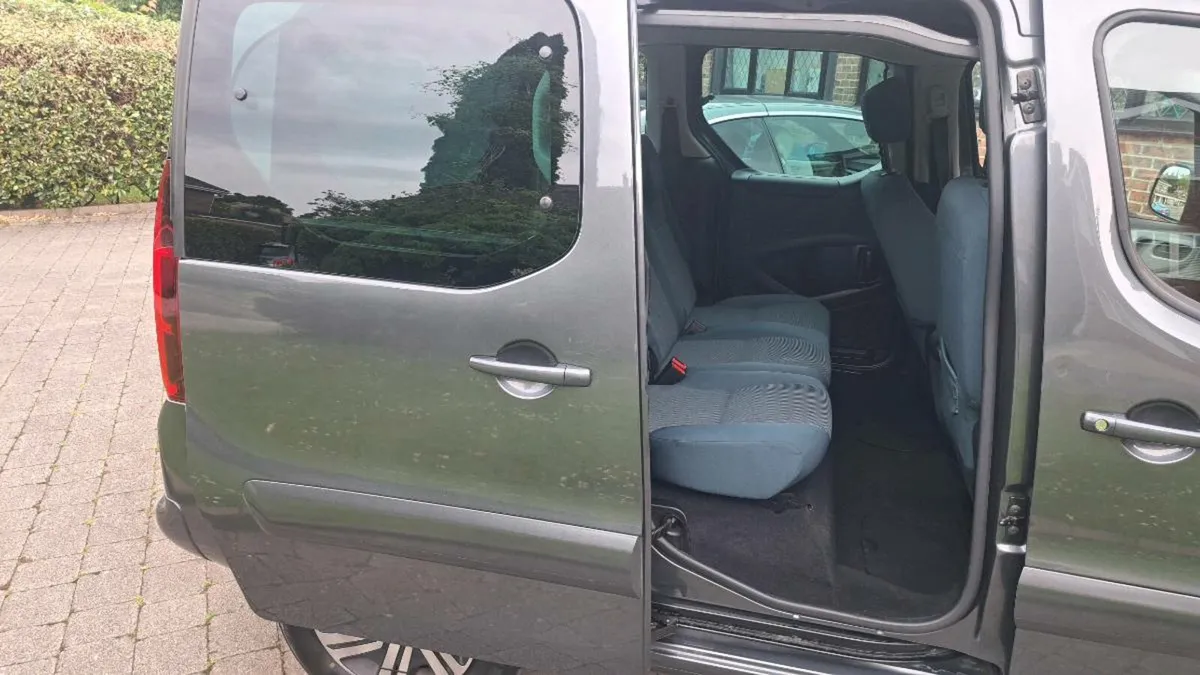 CITREON  BERLINGO MULTISPACE 2018 1.6 DSL  MINT - Image 4
