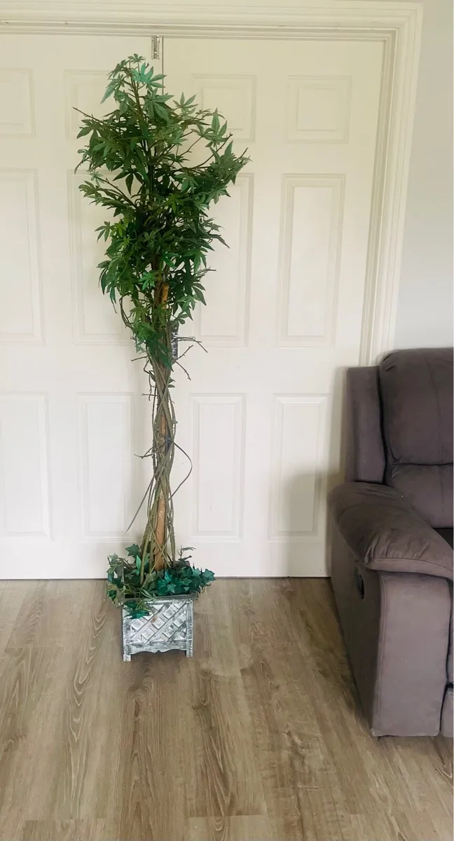 Artificial tree - Image 2