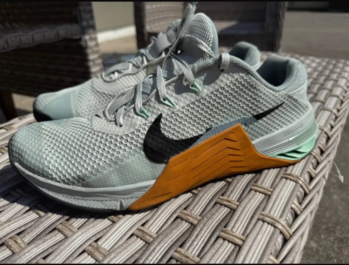 Nike met con 7 indoor trainers uk size 11 - Image 4