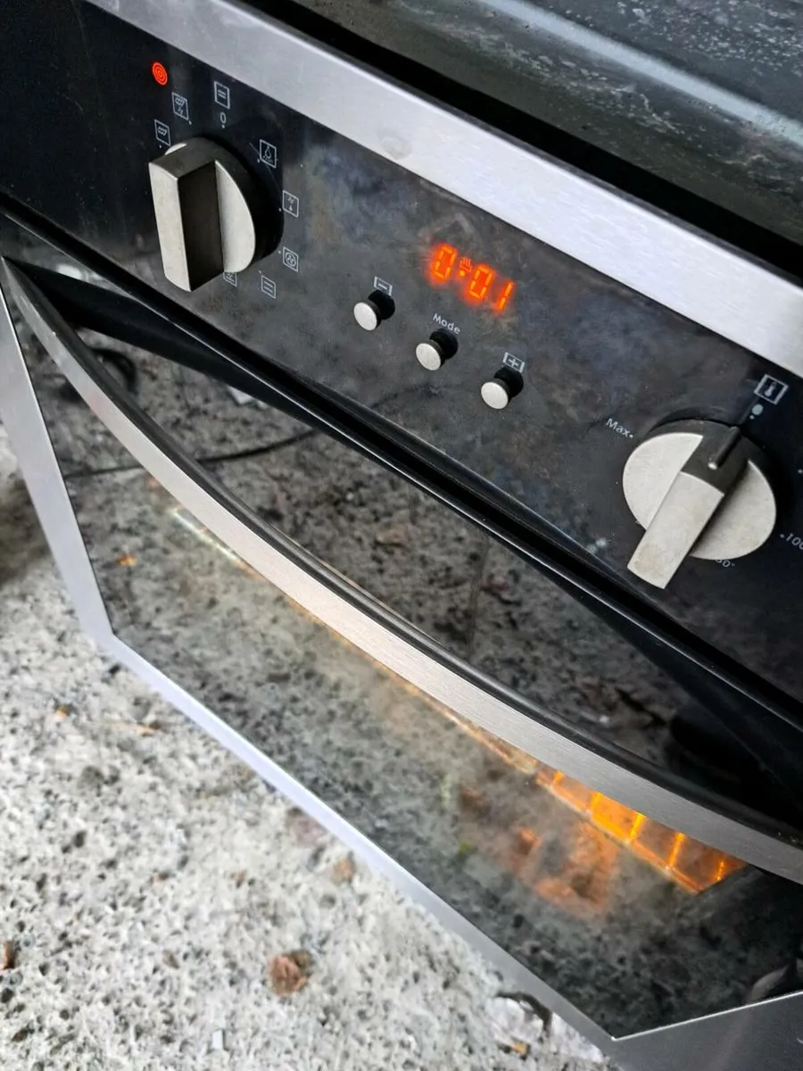 Single Electric Oven Perfect working order - Image 3