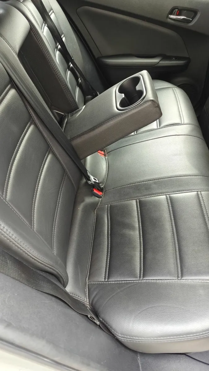Car seat covers for Toyota Prius 2018 - Image 1