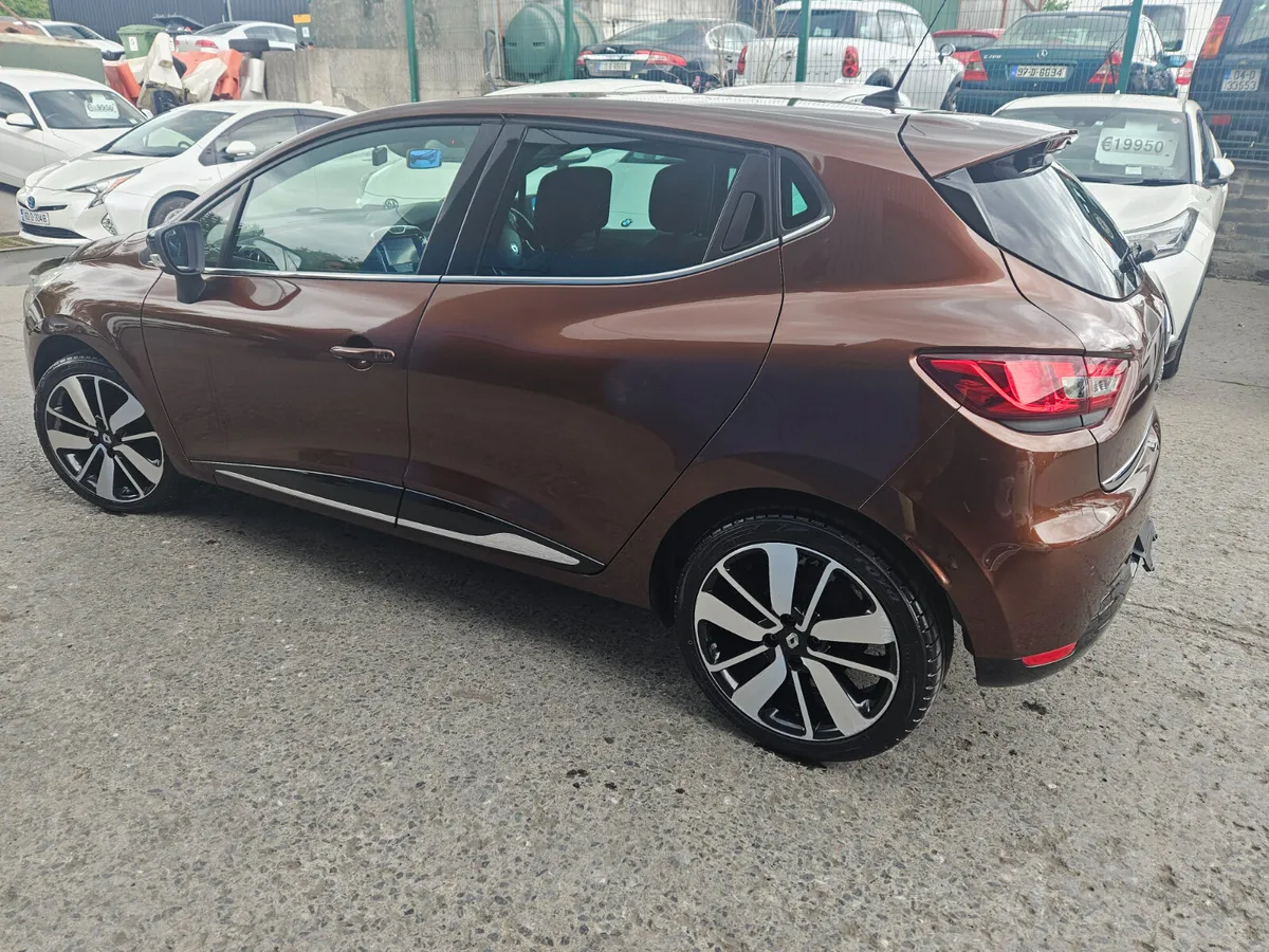 2014 Renault Clio 1.2 Auto/Dynamique - Image 3