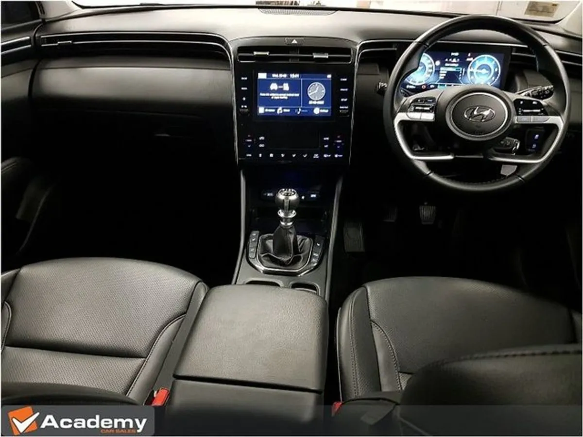 Hyundai Tucson Ix35 Executive 5DR - Image 2