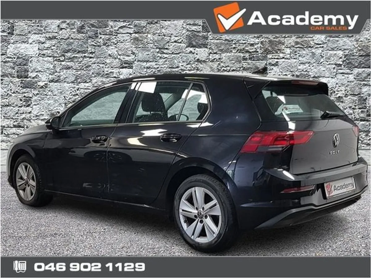 Volkswagen Golf Life 2.0 TDI 115HP 5DR - Image 3