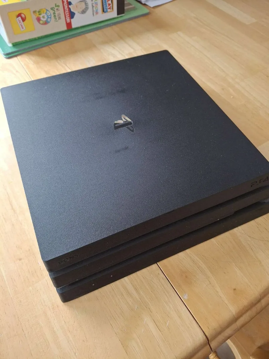 PS4 Pro - 1TB - Image 1