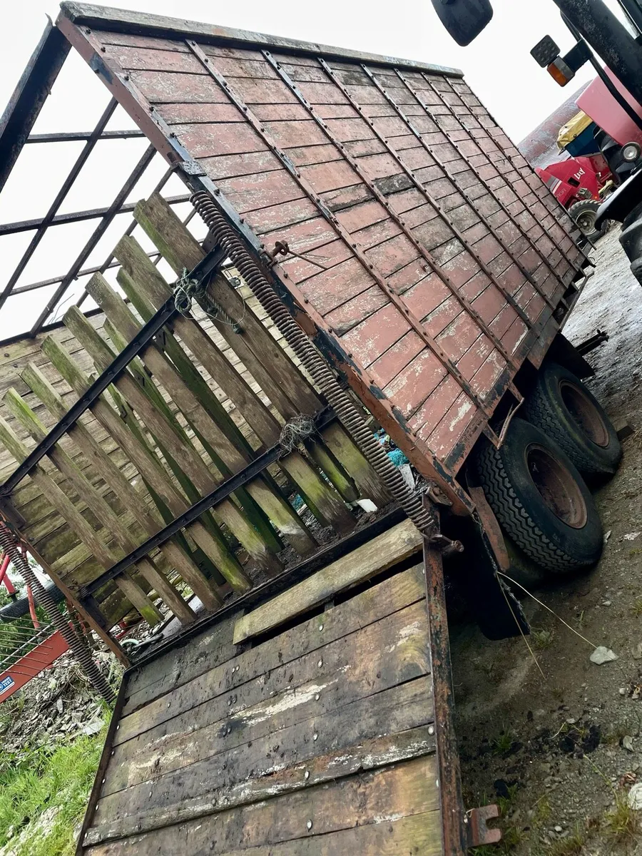 Cattle trailer - Image 1