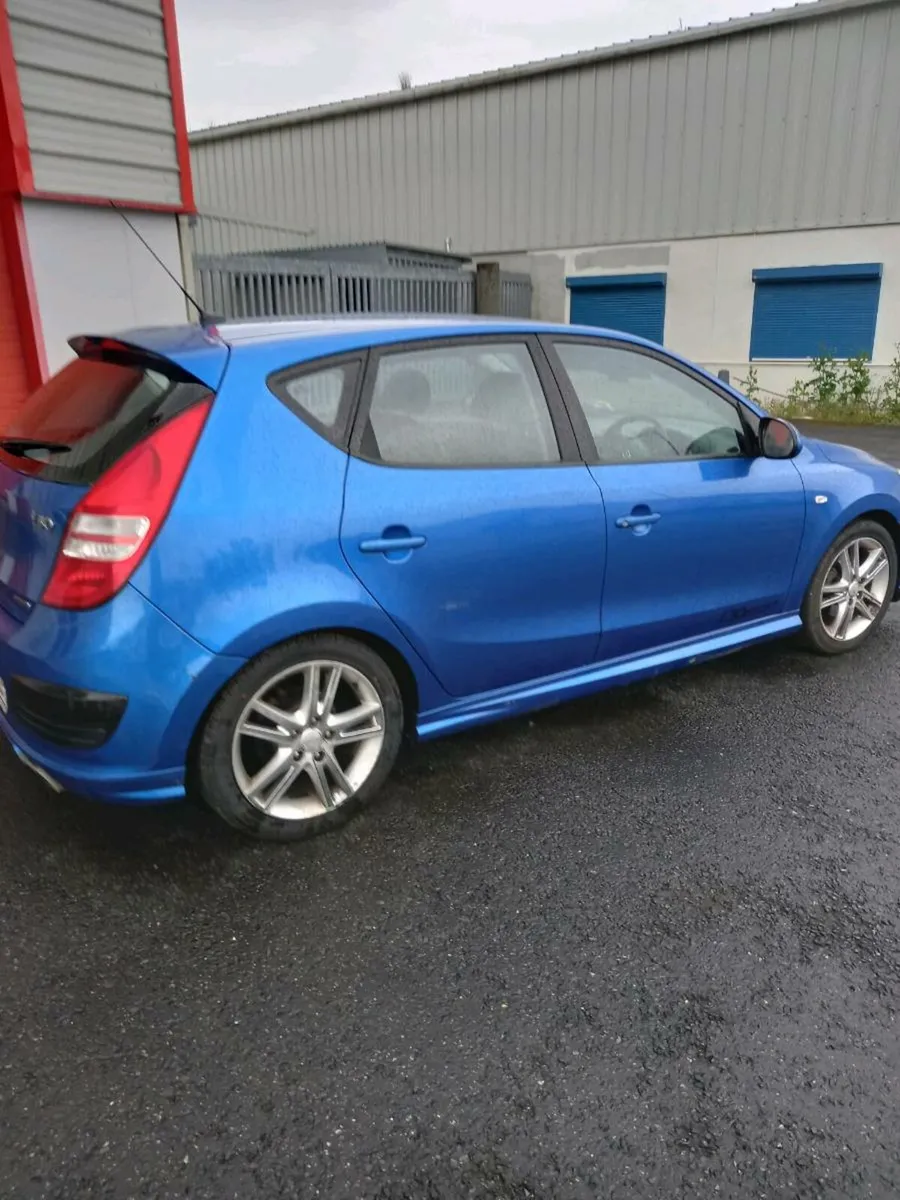 Car - Image 2