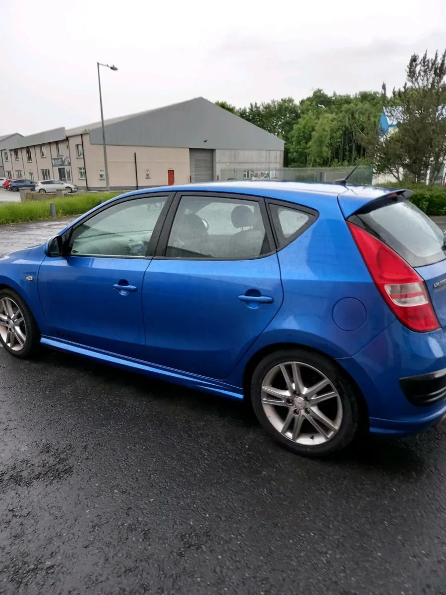 Car - Image 3