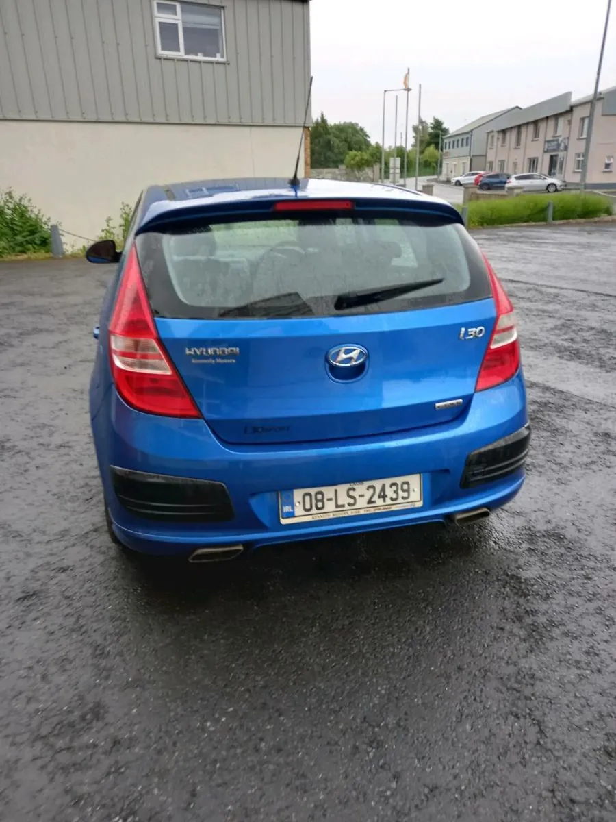 Car - Image 4