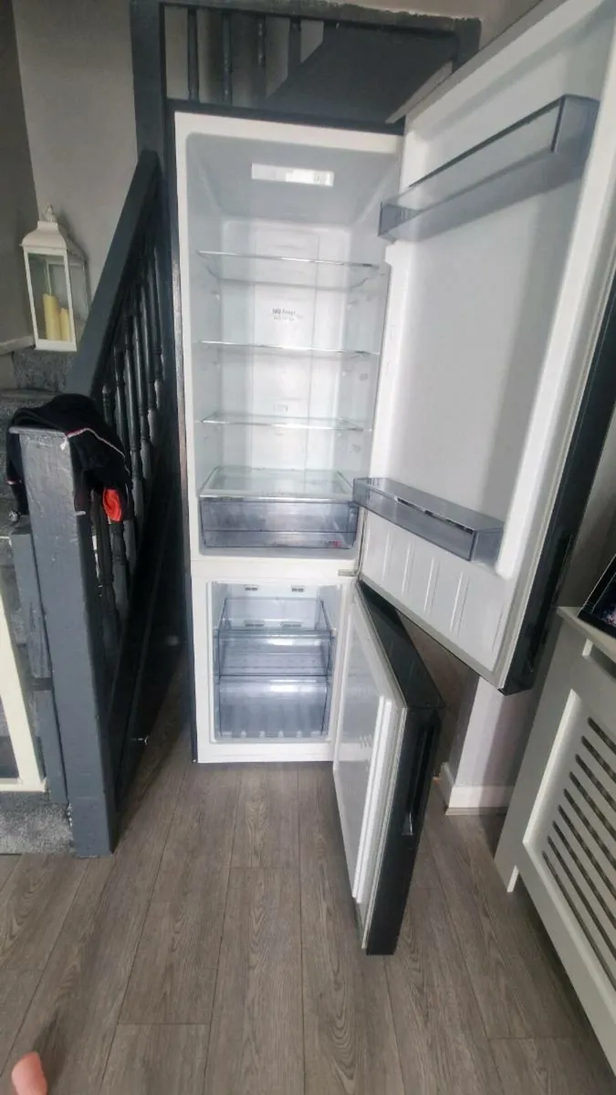 fridge freezer - Image 3