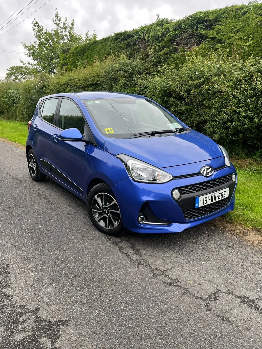 Hyundai i10 Deluxe 2019 - Image 1