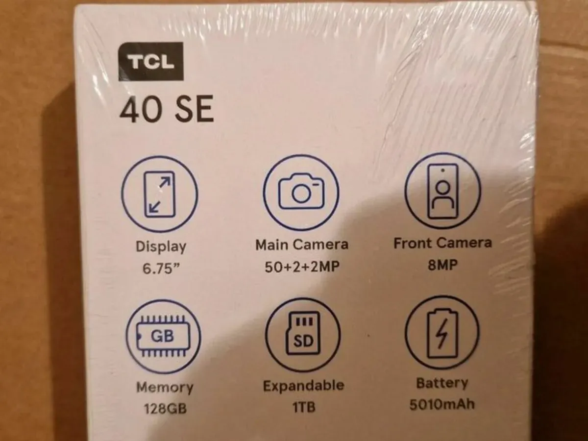 TCL 40SE Smart Phone, 128GB, On Tesco Network - Image 2