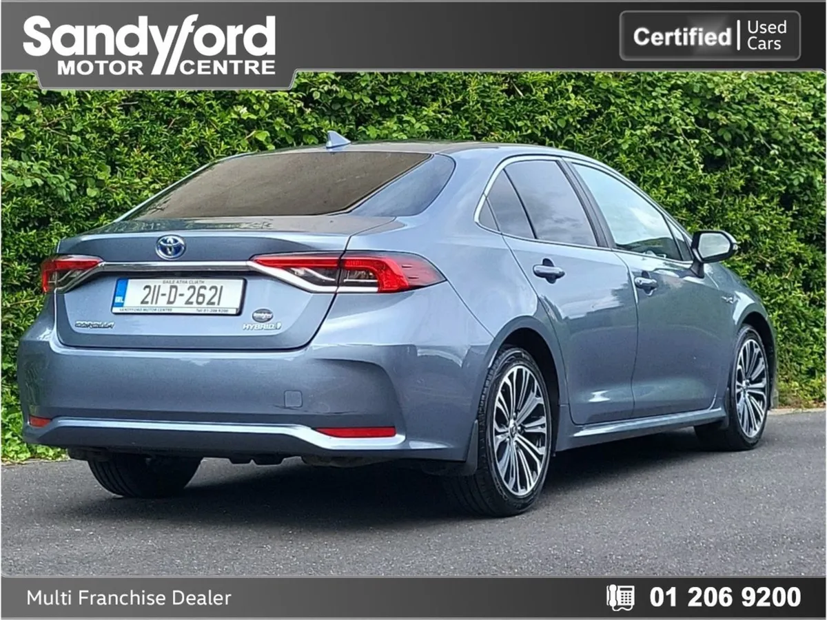 Toyota Corolla 1.8 Hybrid Luna Sport Saloon - Image 3