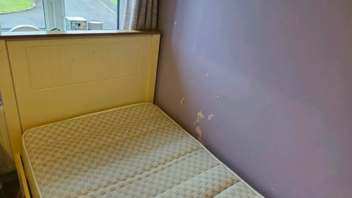 Bed - Image 2