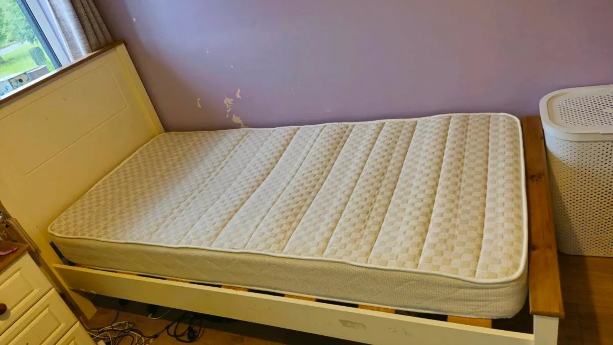 Bed - Image 3