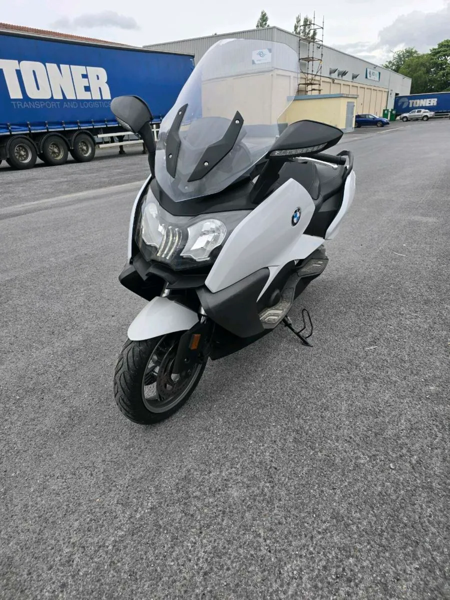 BMW C 650 GT  – Excellent Condition, Low Mileage - Image 3