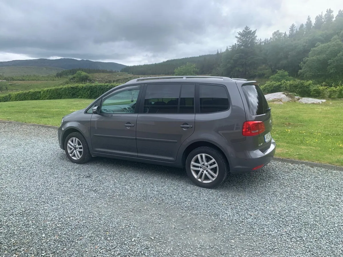 Volkswagen Touran 2014 - Image 1