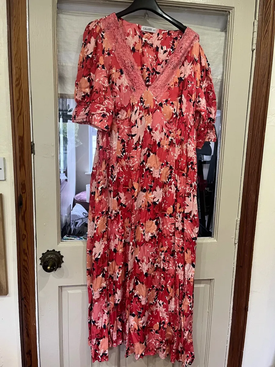 Gorgeous Summer Dress - Image 1