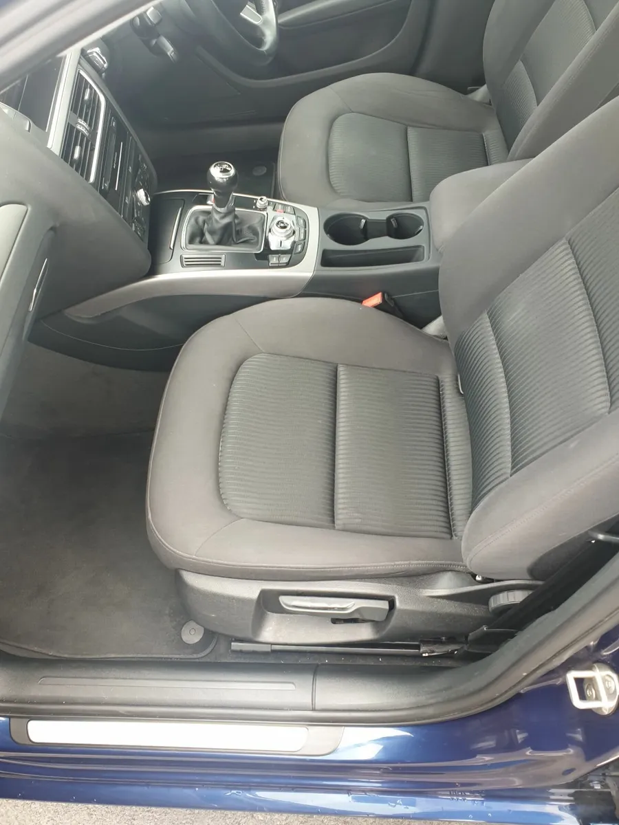 Audi A4 2015 - Image 3