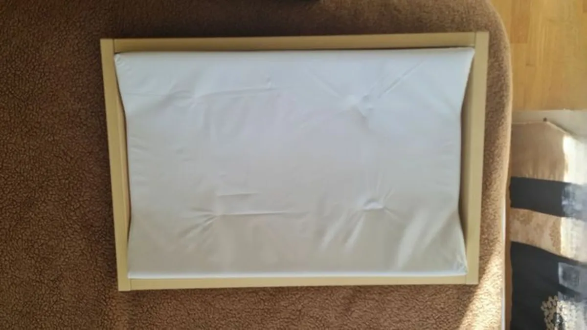 Changing table topper - Image 1