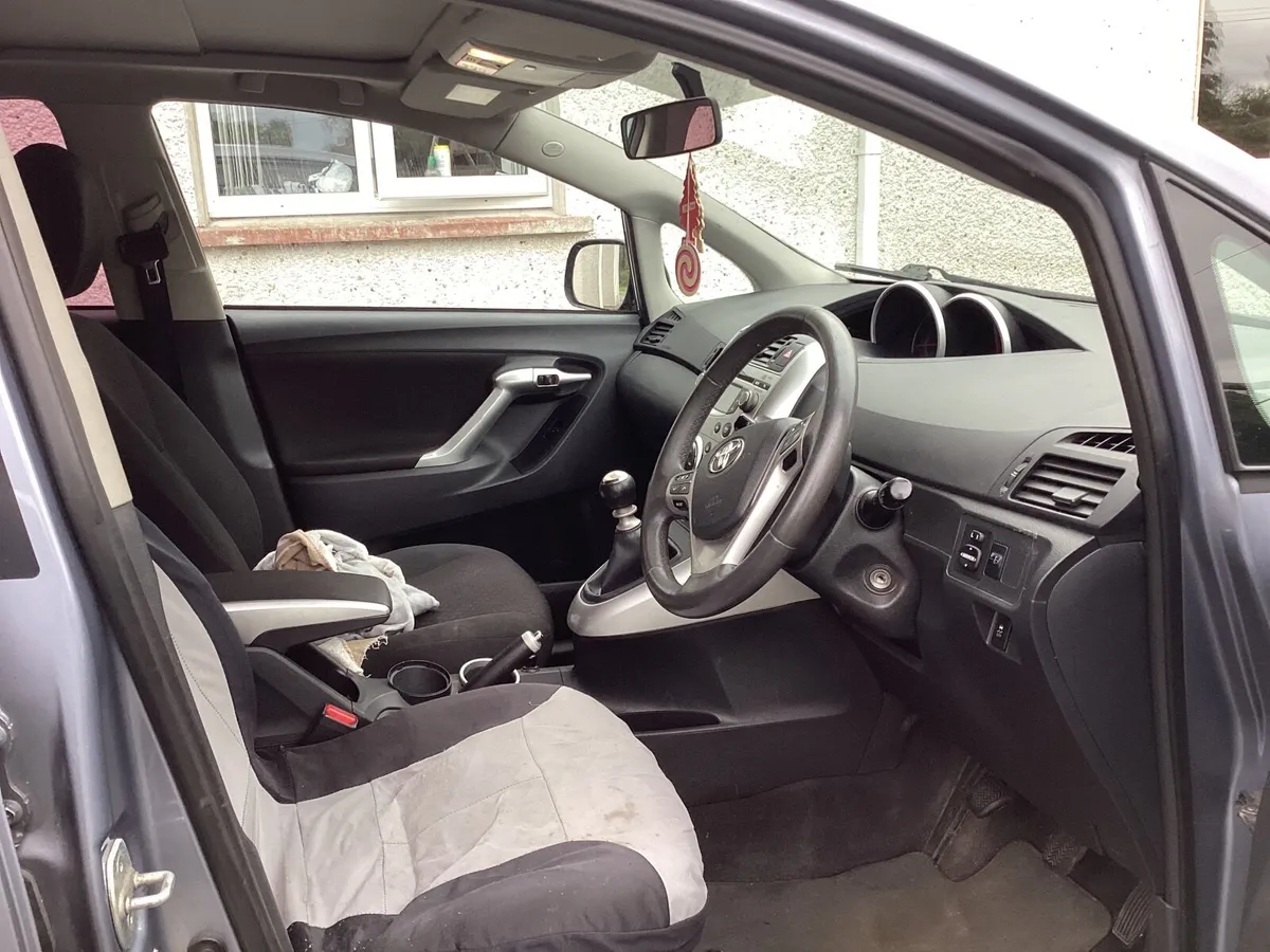 Toyota Verso 2010 - Image 3
