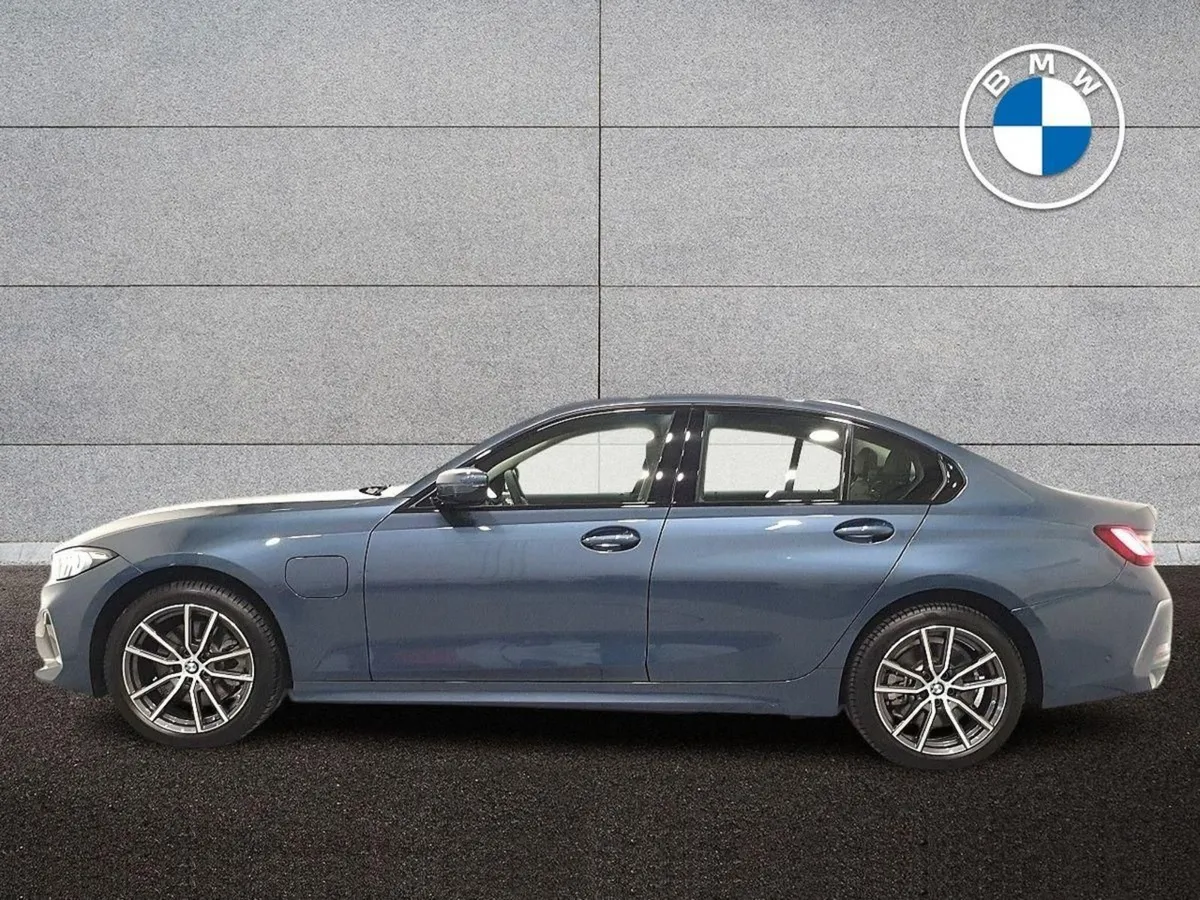 BMW 3 Series 330e Sport Saloon - Image 4