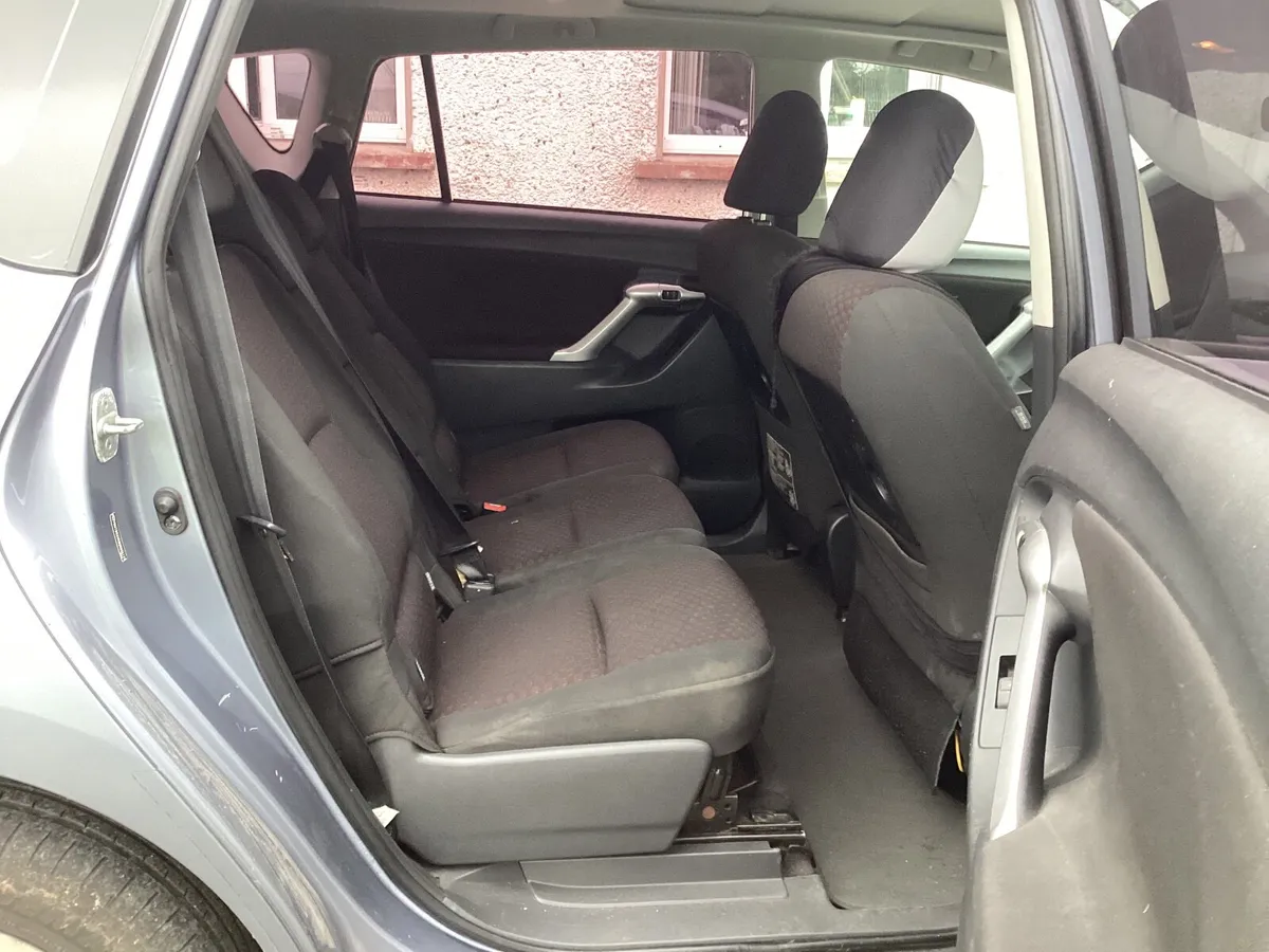 Toyota Verso 2010 - Image 4