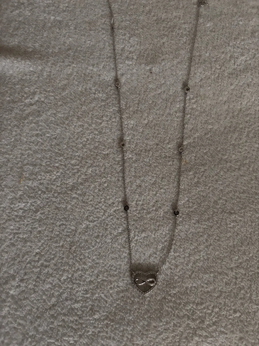 Silver and diamond necklace - Image 3