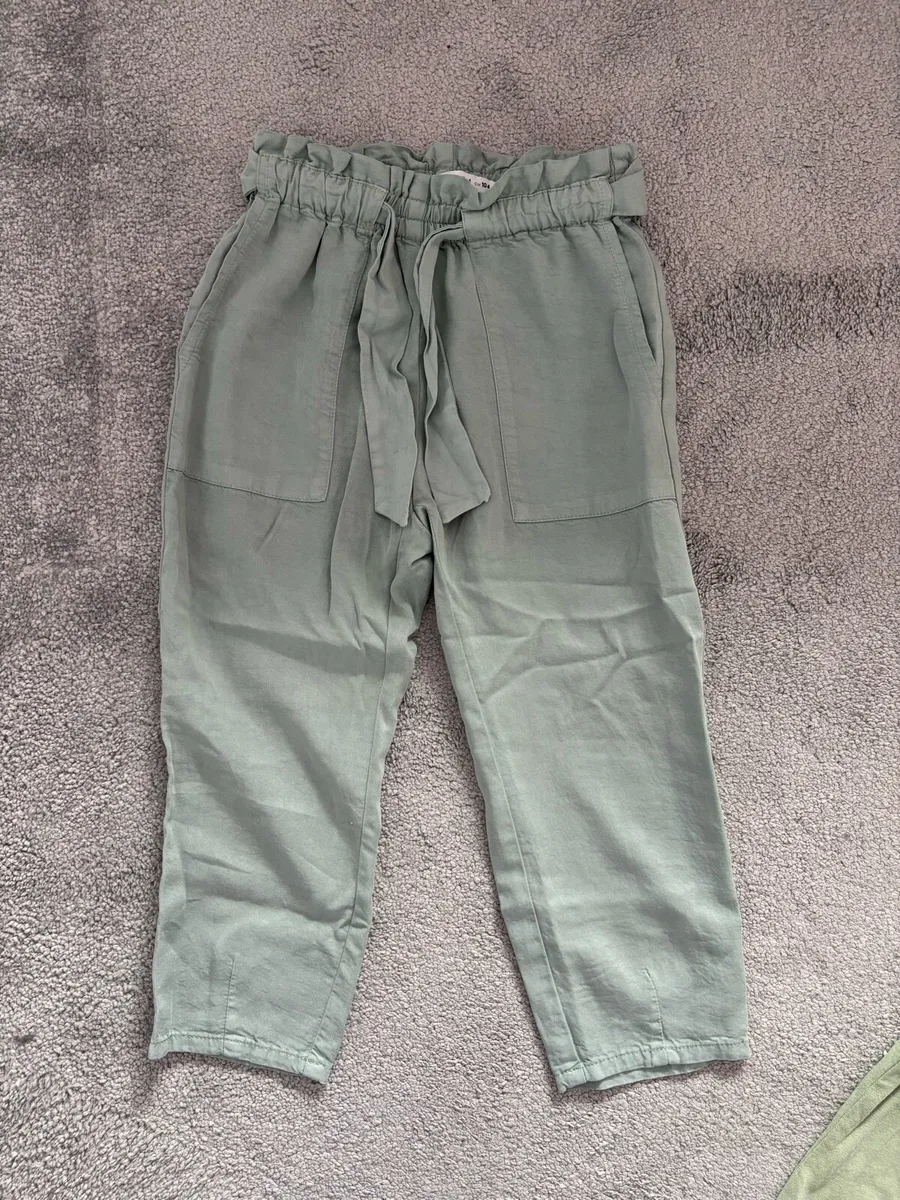 Girls top and pants bundle - Image 4