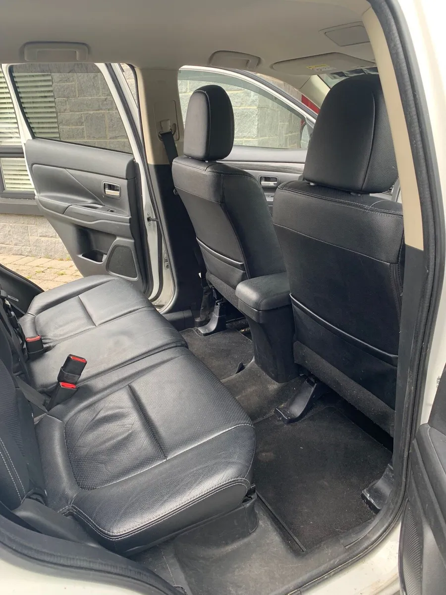 Mitsubishi Outlander - Image 4