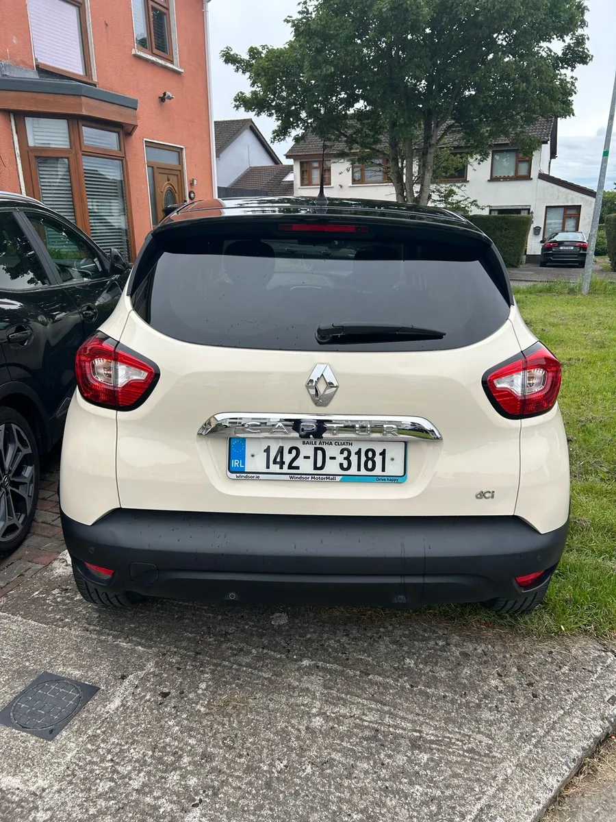 Renault Captur 1.5L Diesel - Image 2