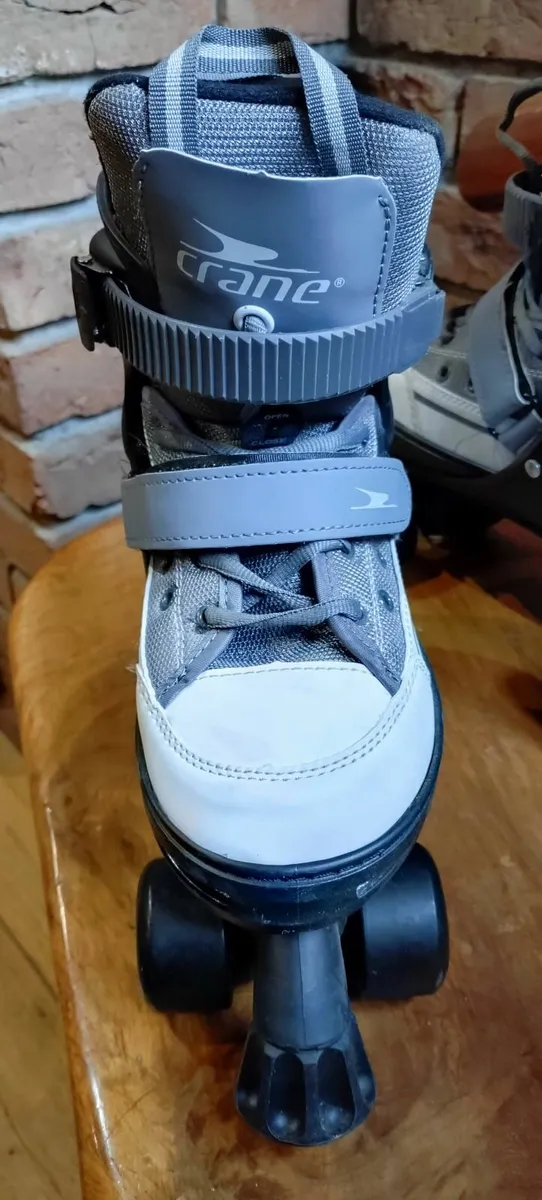 CRANE ROLLER SKATES. - Image 3