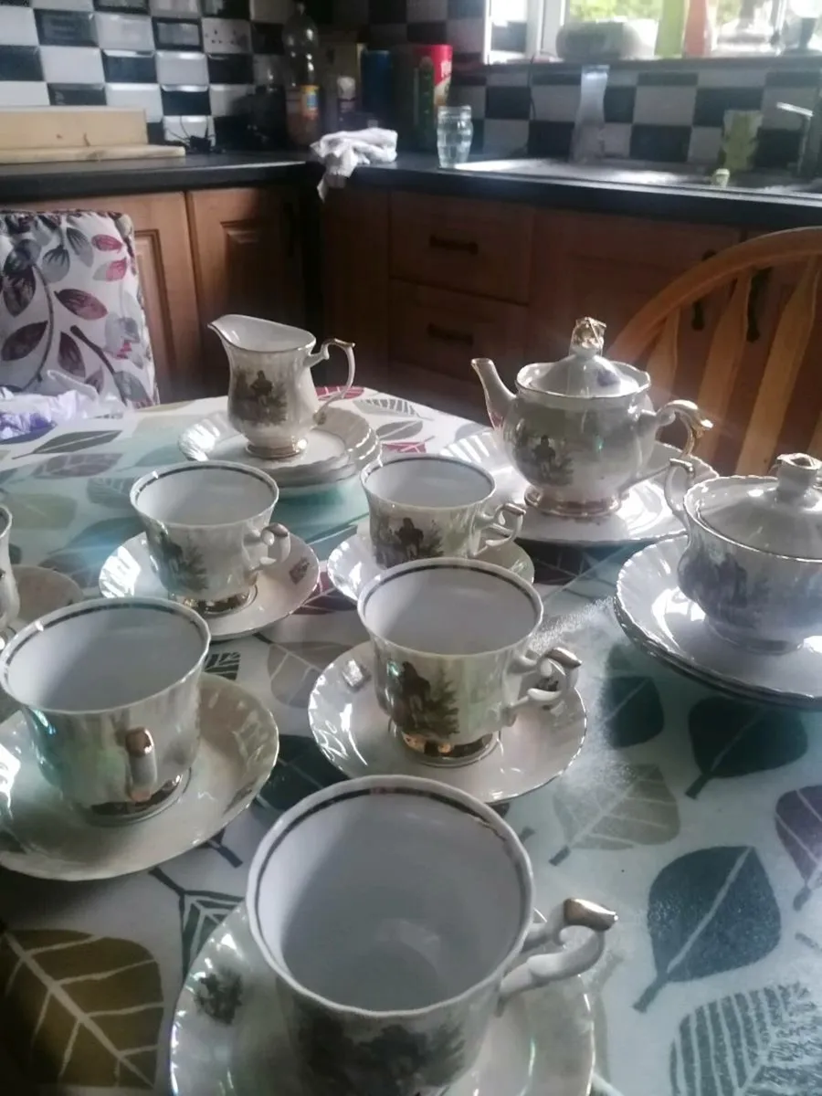 Old poljsh tea set with gold rims - Image 1