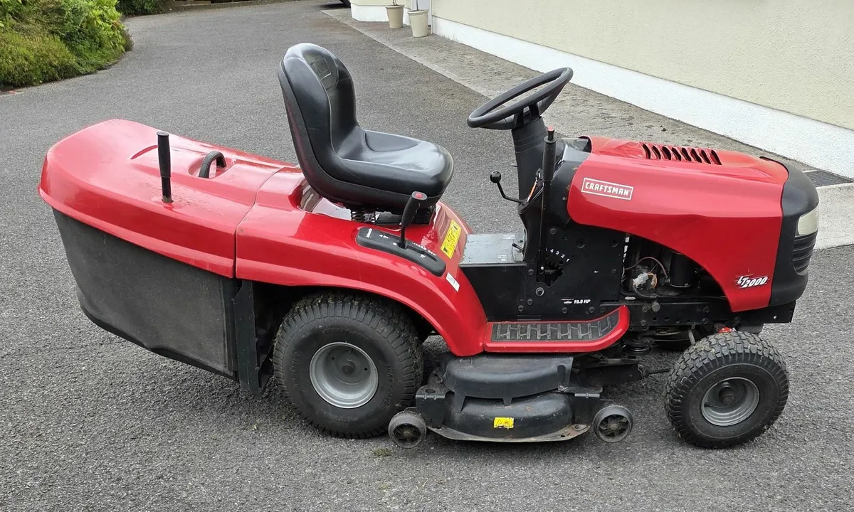 Ride on mower - Image 1