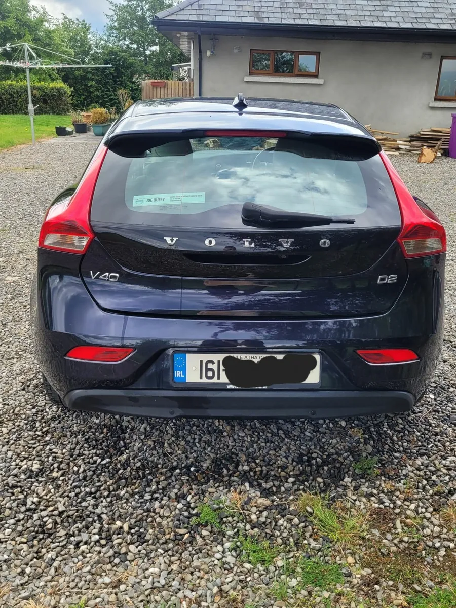 Volvo V40 2016 - Image 1