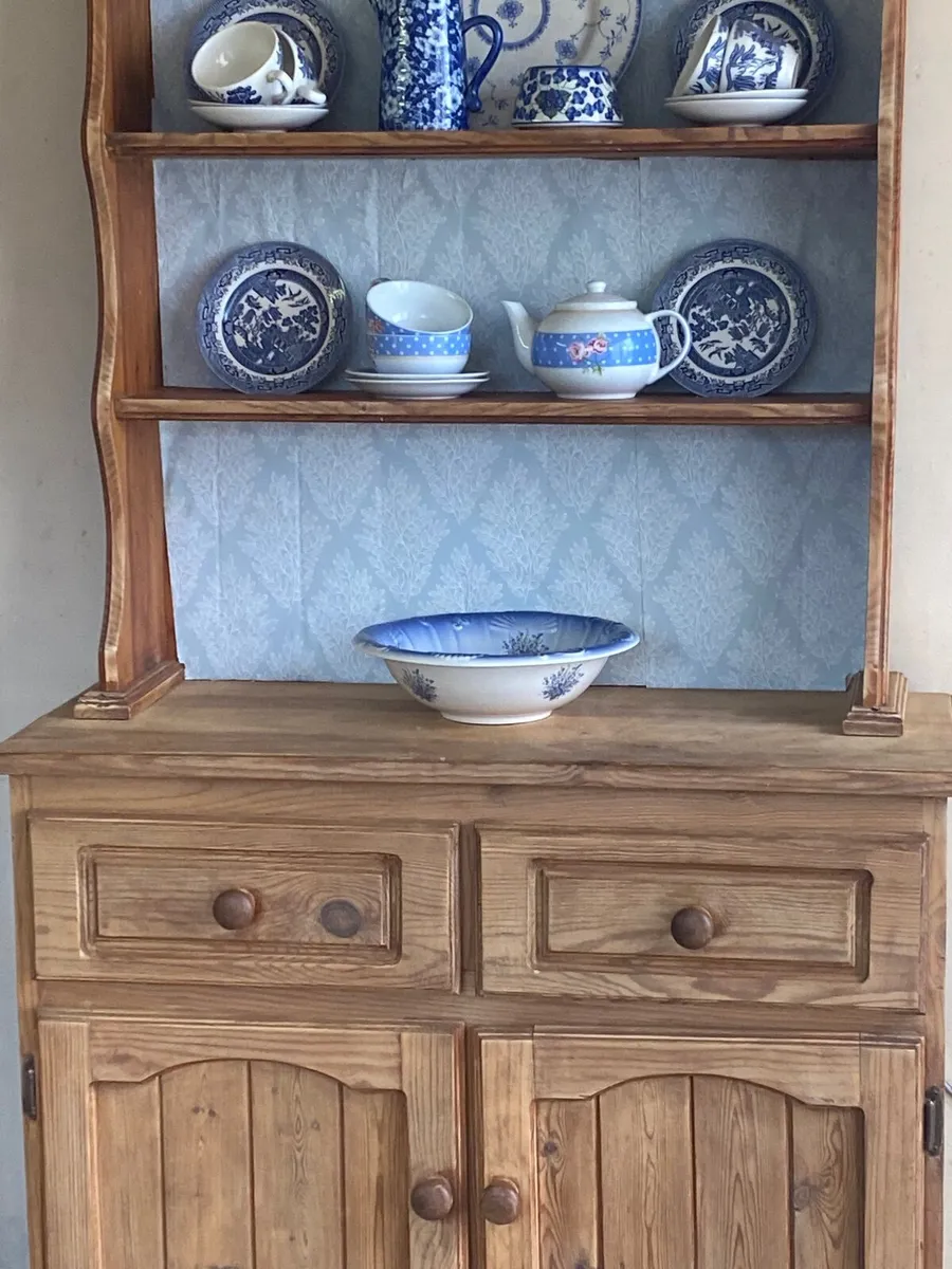 Pine dresser - Image 2