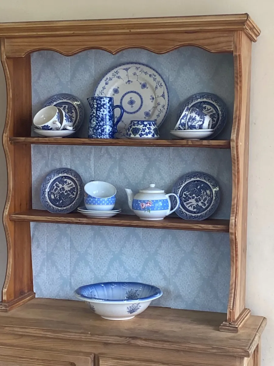 Pine dresser - Image 4