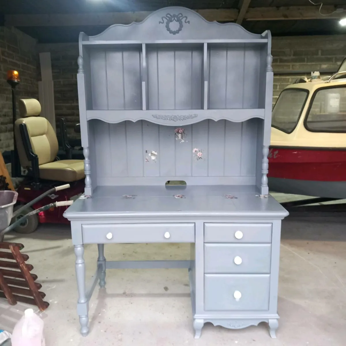 Kitchen dresser - Image 1